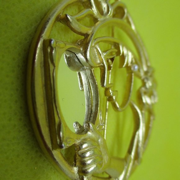 Large TONA Brooch 2 3/16 Inches Tona Womans Face Real Mirror Pearl Earrings Hat - Picture 3 of 10